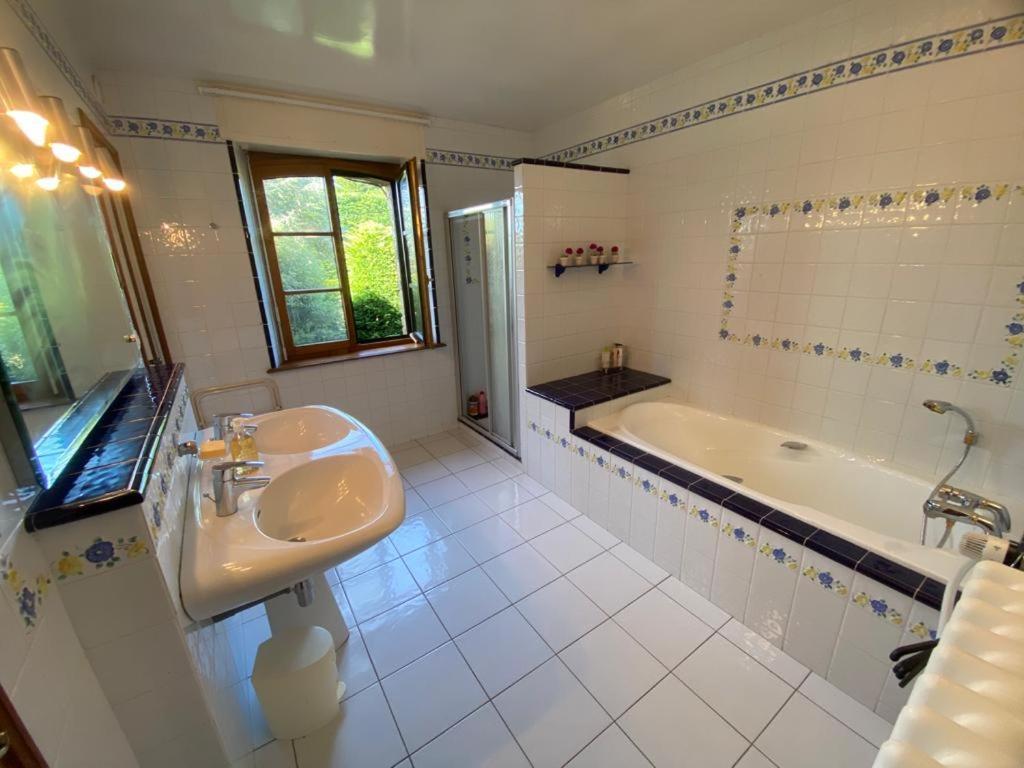 Villa Valentine Saint-Coulomb Luaran gambar